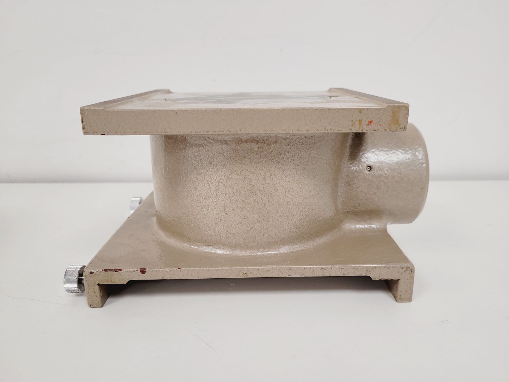 Image of Nikon Profile Projector Model V-16C Shadowgraph with 5 x Objectives Lab