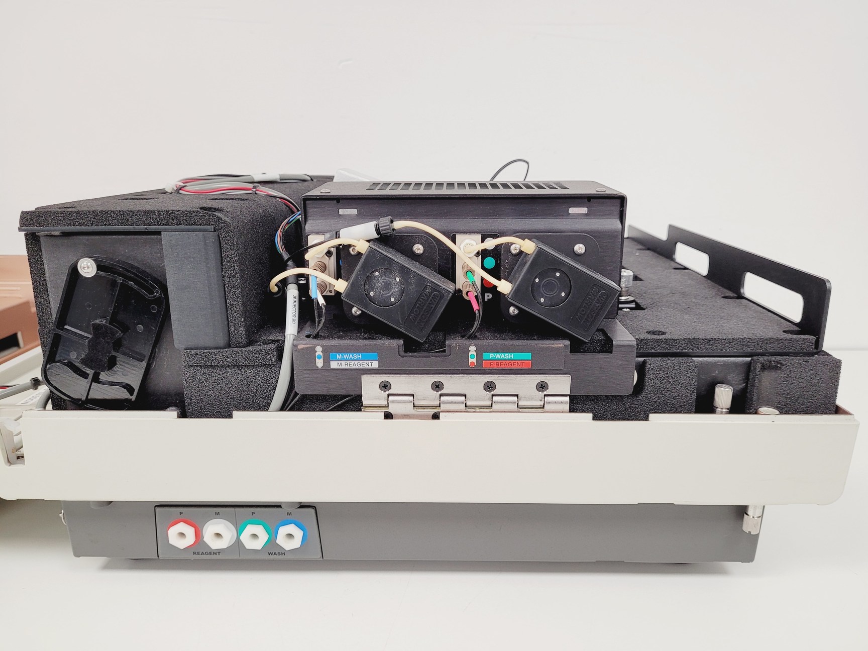 Image of Molecular Devices Spectramax L Microplate Reader Luminometer Lab