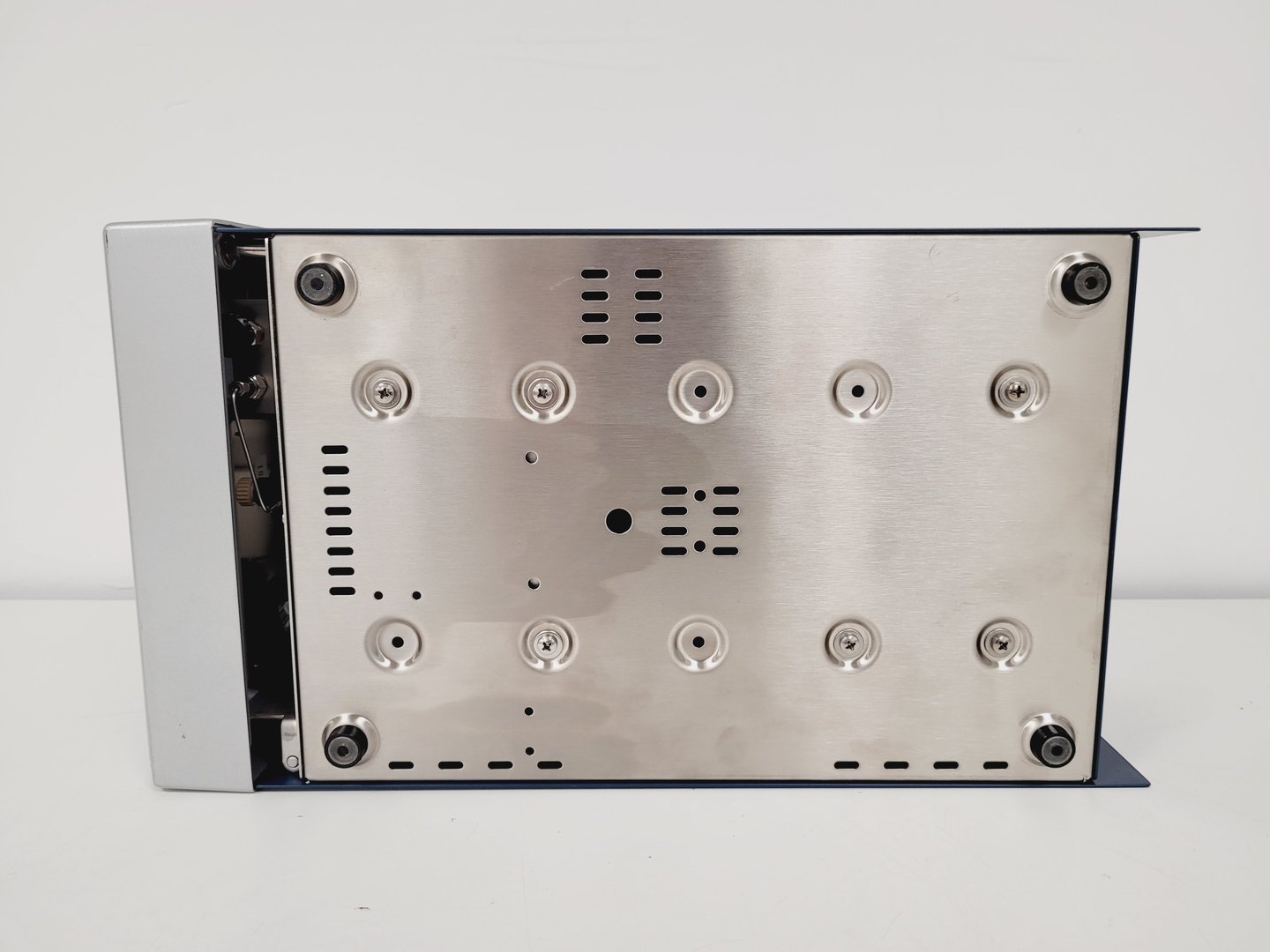 Image of Antec Scientific Alexys 100 LC-EC System Lab - LC 100, AC 100, LC 110, AS 100