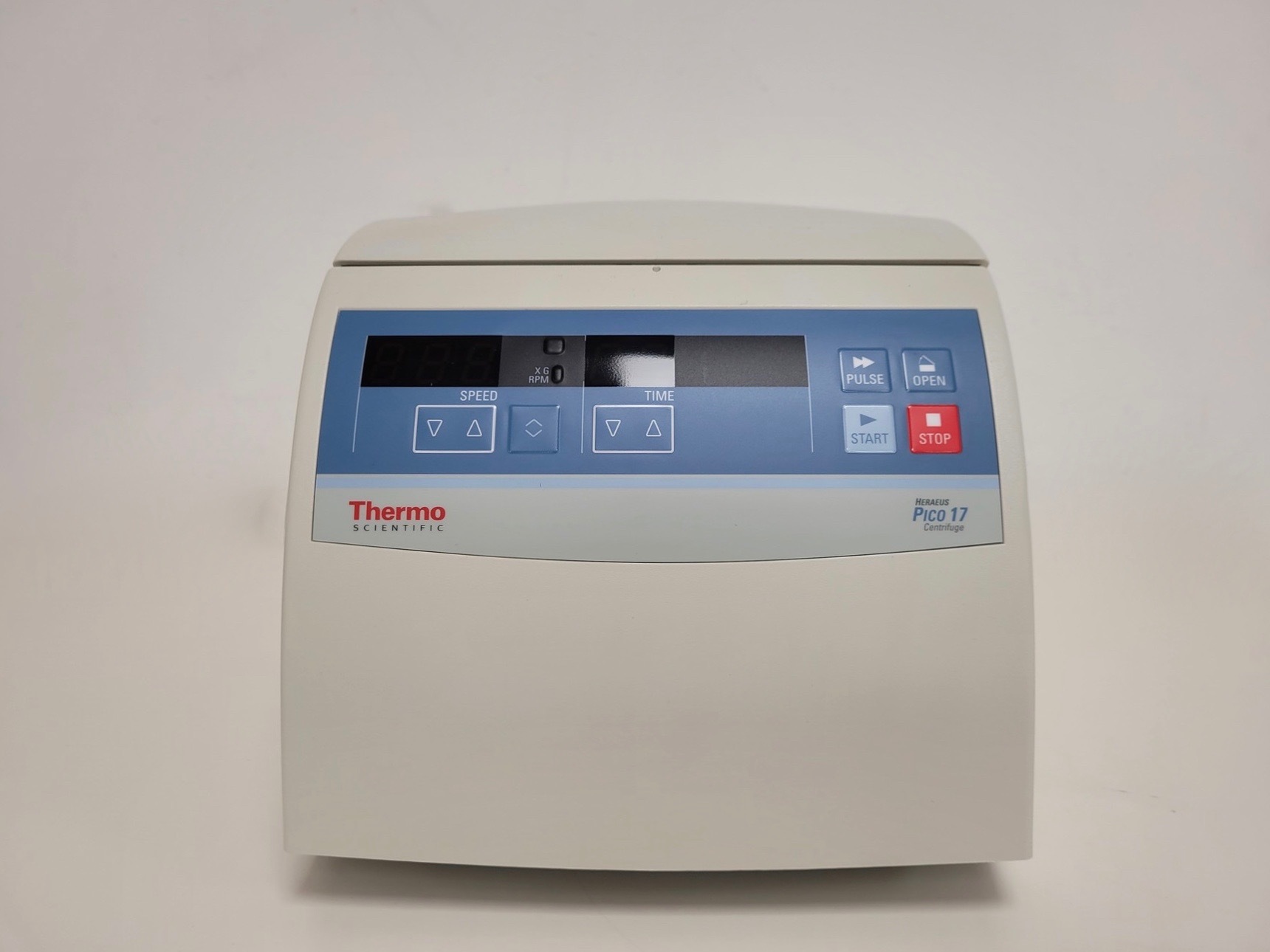 Image of Thermo Scientific Heraeus Pico 17 Benchtop Laboratory Centrifuge 13300rpm Lab