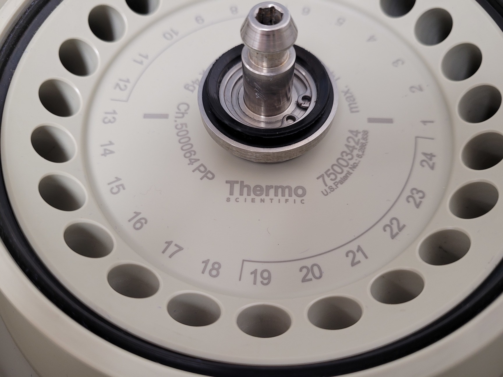 Image of Thermo Scientific Heraeus Pico 17 Benchtop Laboratory Centrifuge 13300rpm Lab