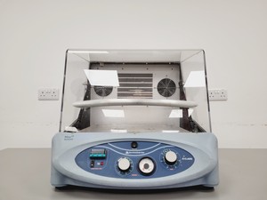 Thumbnail image of Barnstead International Max Q 4000 Laboratory Incubator Shaker SHKA4000-8CE  Lab