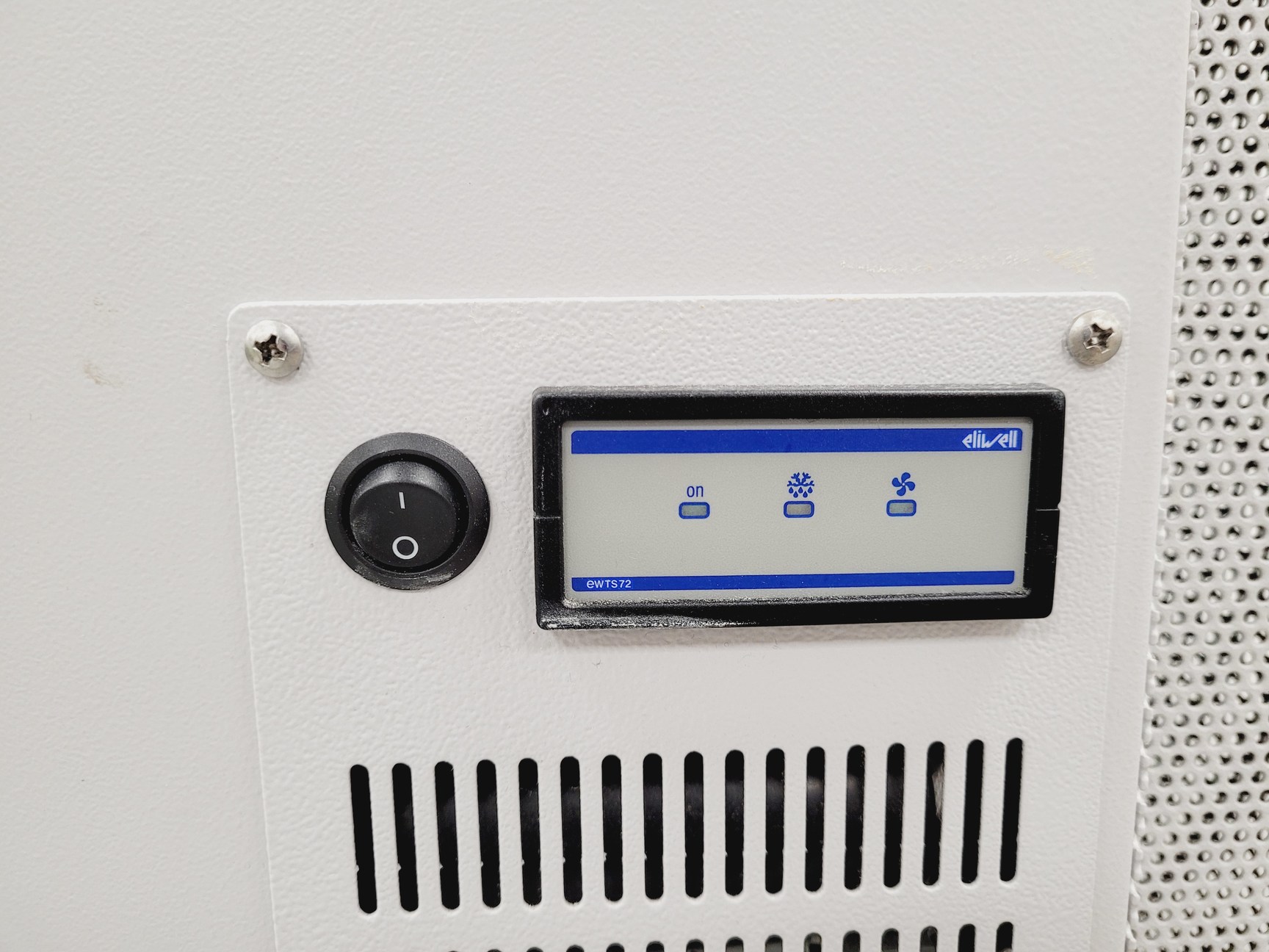 Image of Barnstead International Max Q 4000 Laboratory Incubator Shaker SHKA4000-8CE  Lab