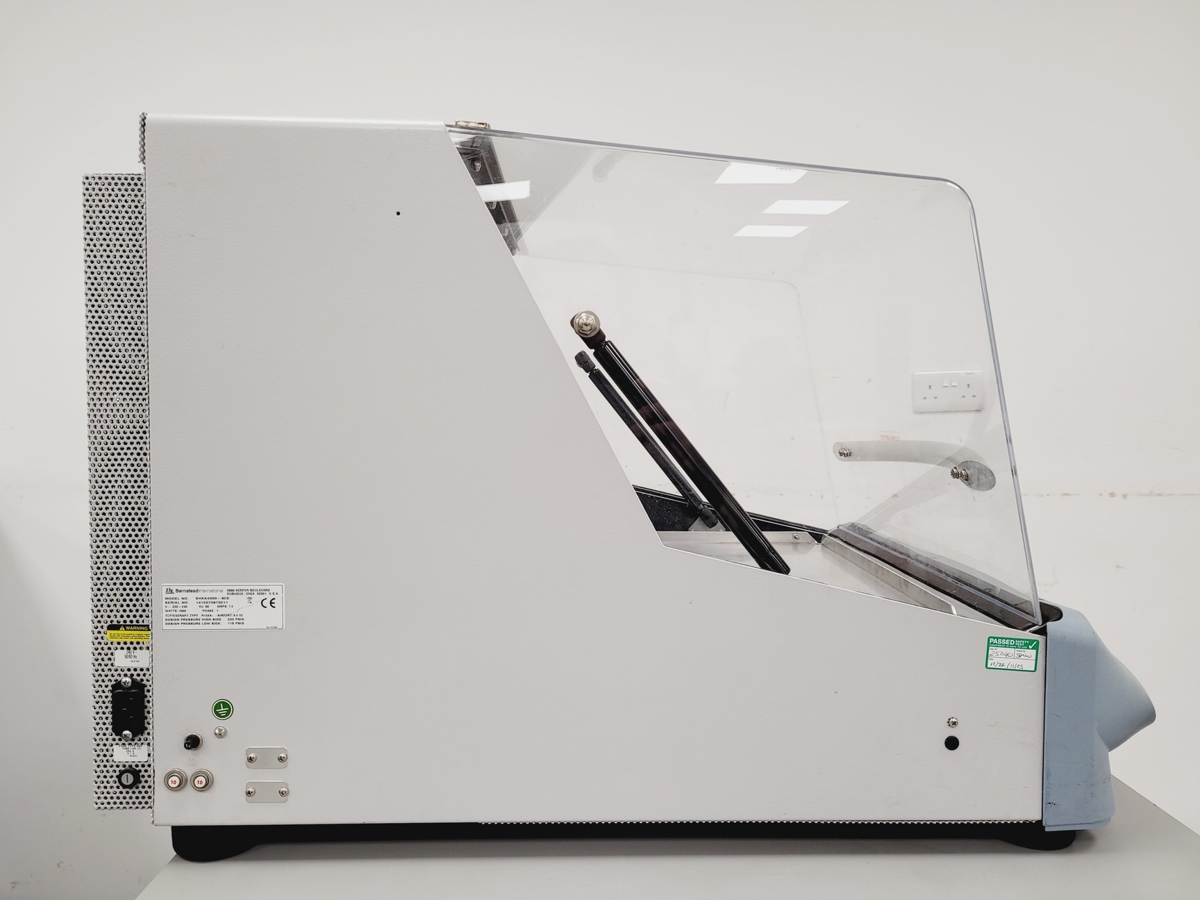 Image of Barnstead International Max Q 4000 Laboratory Incubator Shaker SHKA4000-8CE  Lab