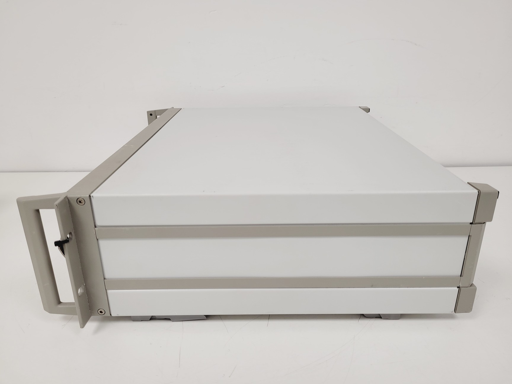 Image of Thorlabs Profile Pro 8000 Modular Rack w/ 8 x WDM Source Modules