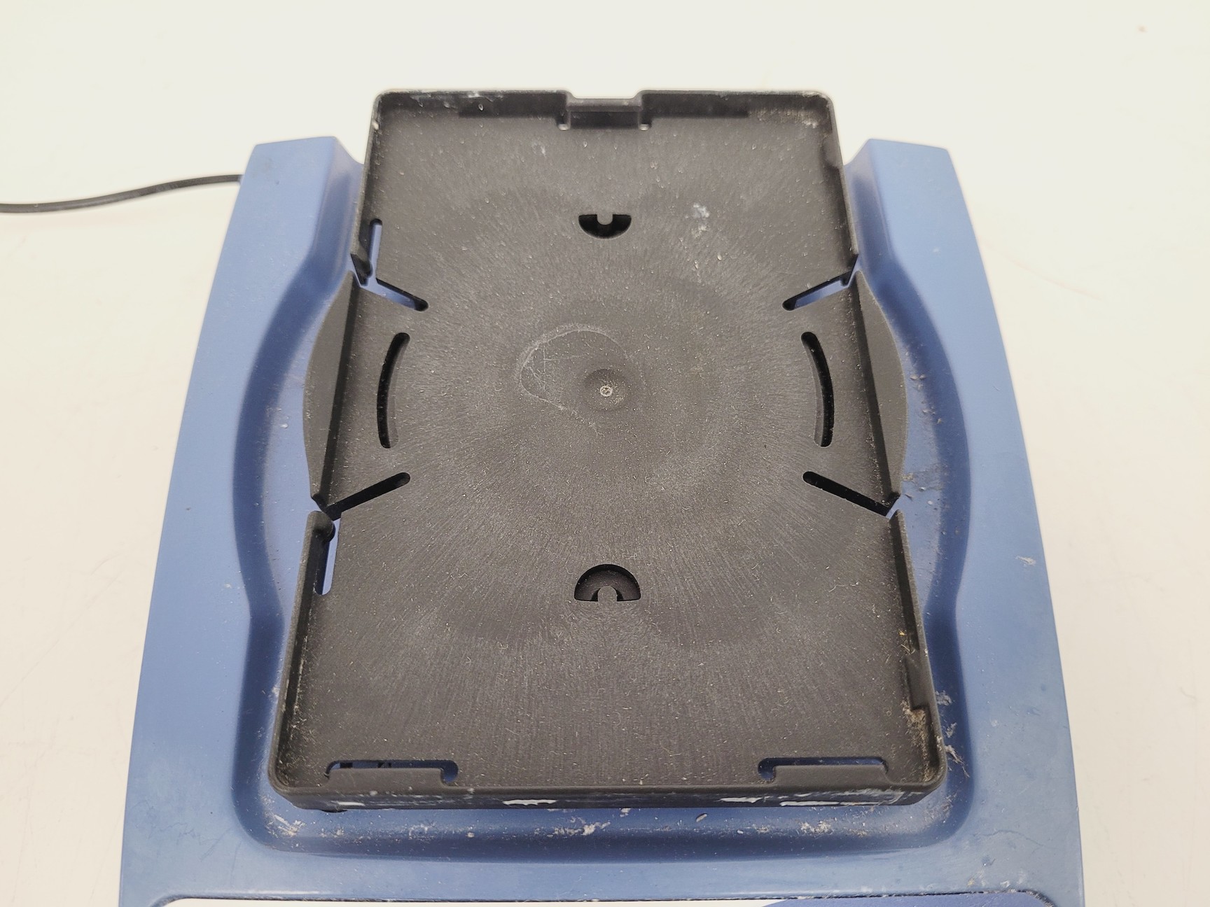 Image of IKA MS 3 Basic Orbital Shaker - Vortexer - Lab