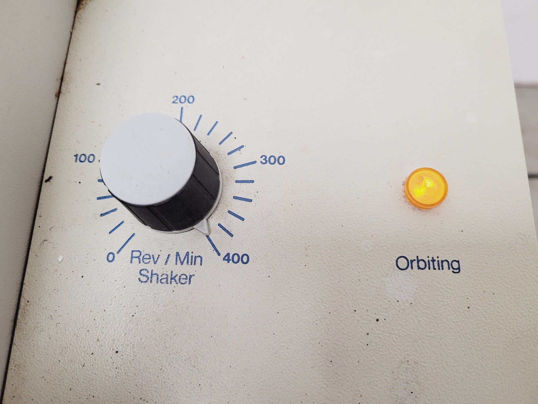 Image of Gallenkamp Orbital Laboratory Shaking Incubator Cat no. IOX400.XX1.C Lab