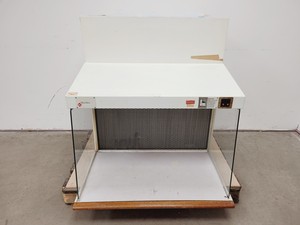 Thumbnail image of Microflow Pathfinder Laminar Flow Cabinet Lab