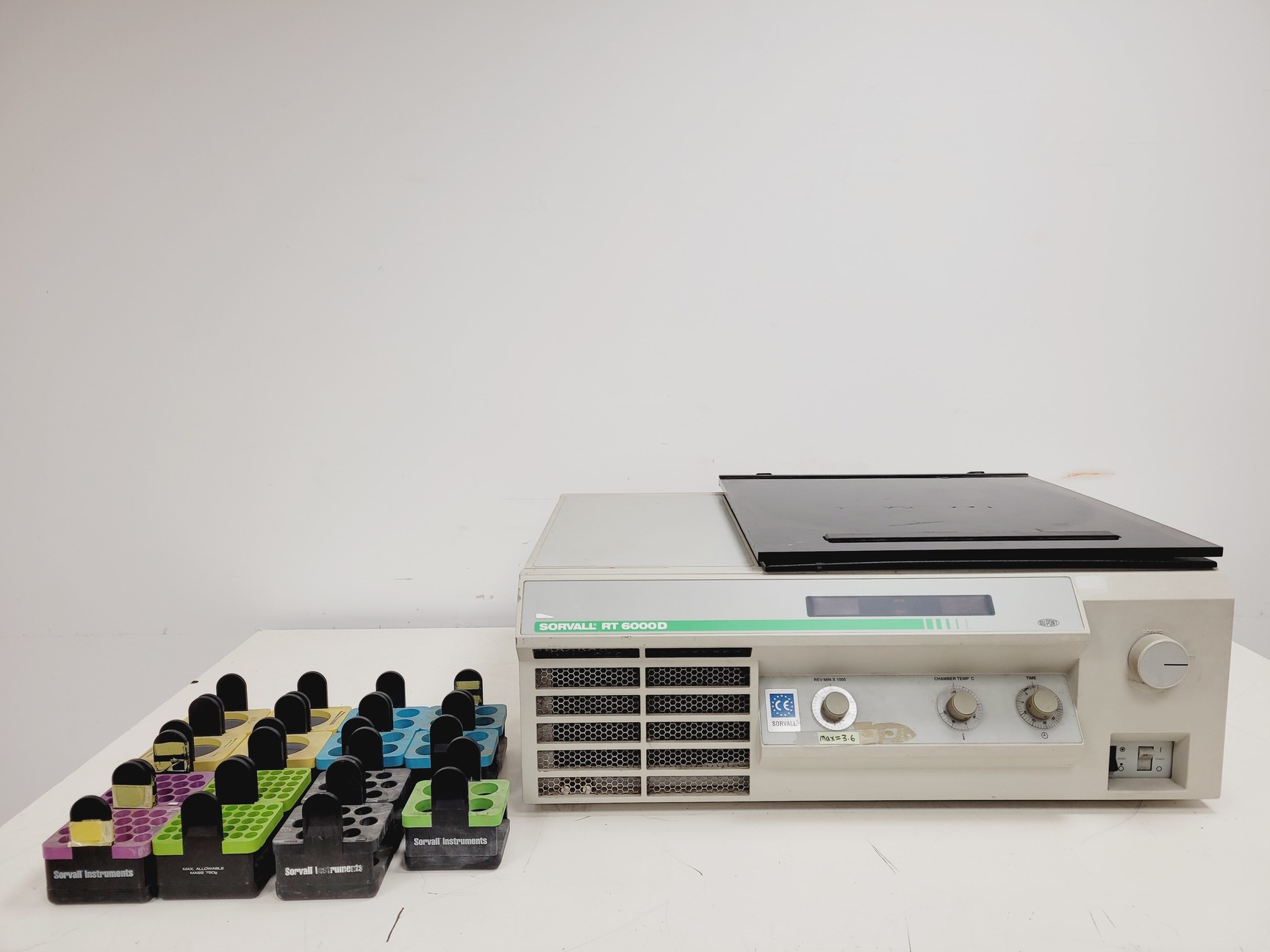 Image of Du Pont Sorvall Benchtop Centrifuge Model - RT 6000D with H1000B 3600RPM Rotor 