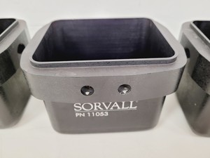 Thumbnail image of Du Pont Sorvall Benchtop Centrifuge Model - RT 6000D with H1000B 3600RPM Rotor 