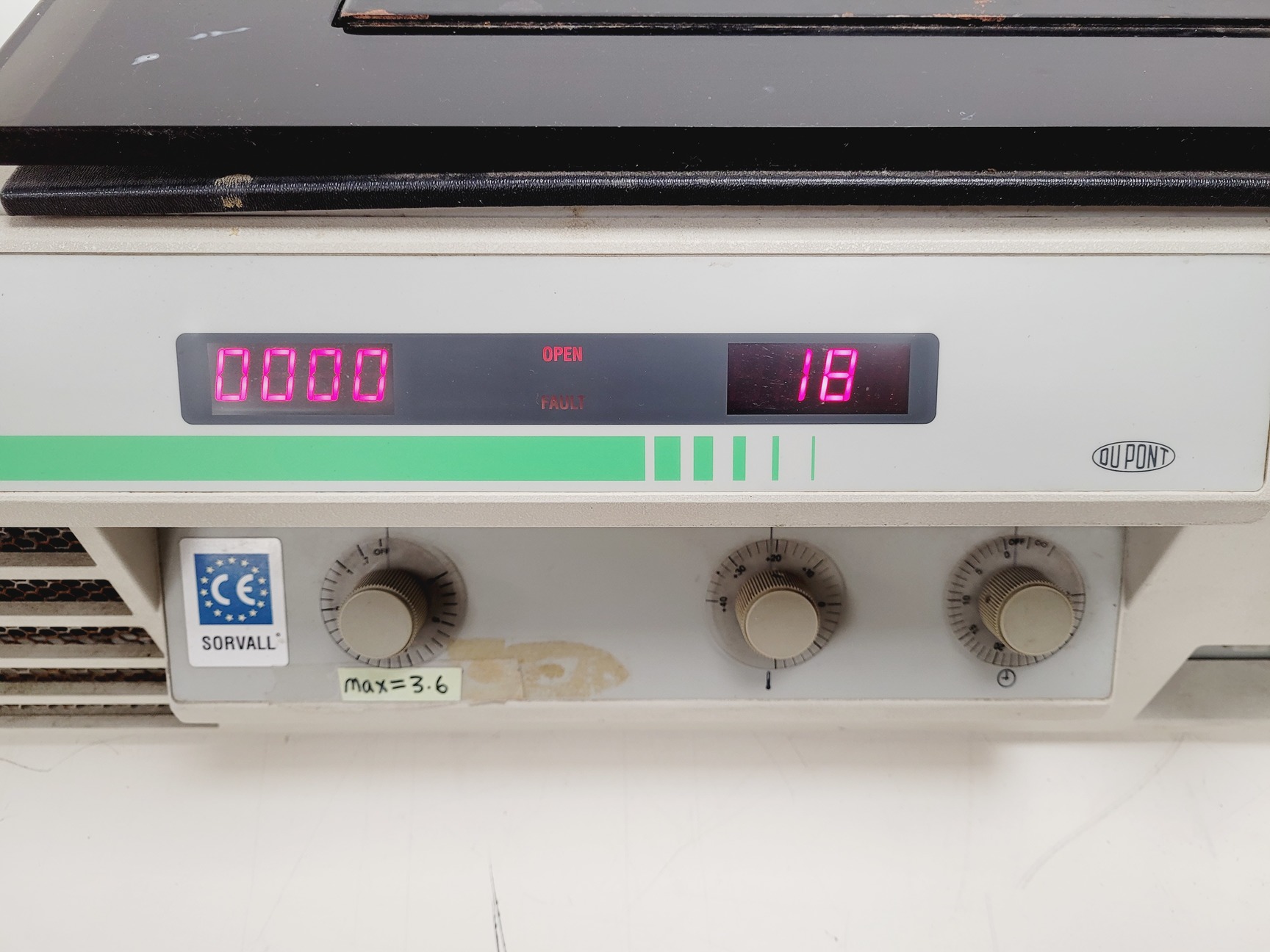 Image of Du Pont Sorvall Benchtop Centrifuge Model - RT 6000D with H1000B 3600RPM Rotor 