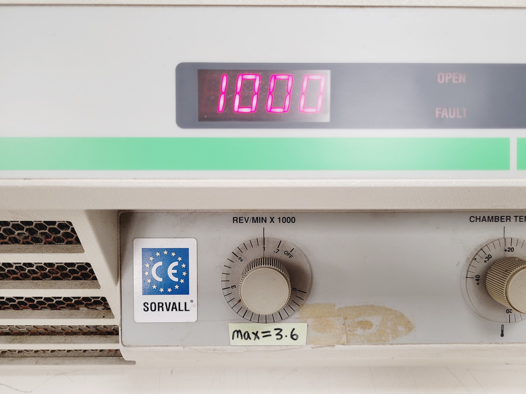 Image of Du Pont Sorvall Benchtop Centrifuge Model - RT 6000D with H1000B 3600RPM Rotor 