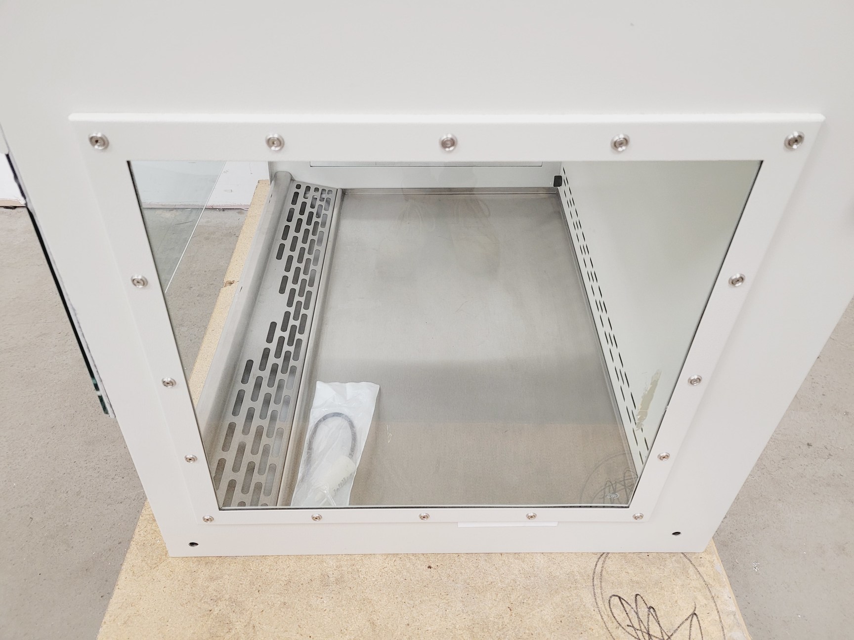 Image of Labcaire Model - VLF-R Recirculating Vertical Laminar Flow Cabinet Lab