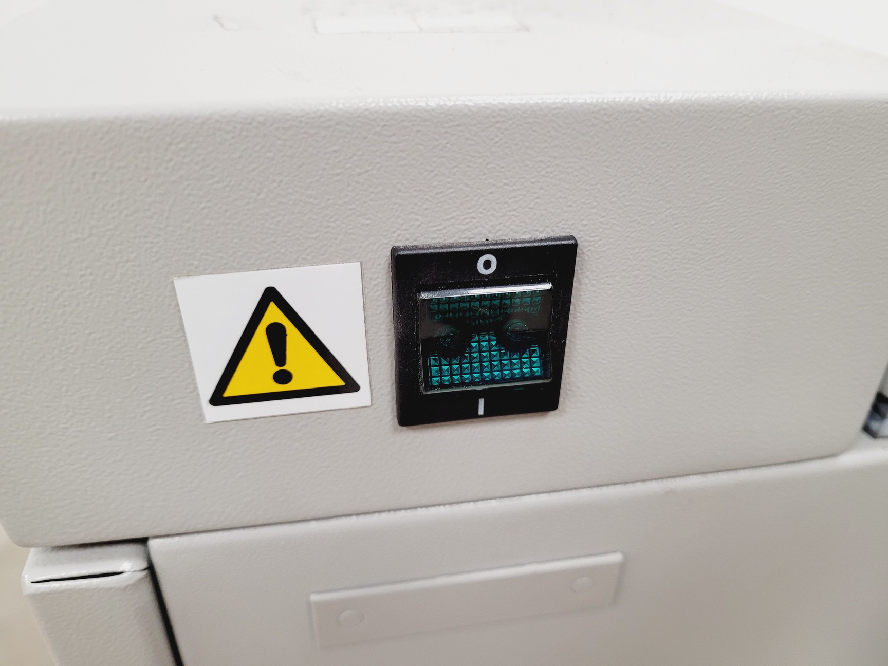 Image of Gallenkamp Laboratory Incubator Shaker  Cat no. IOX400.XX2.C Lab