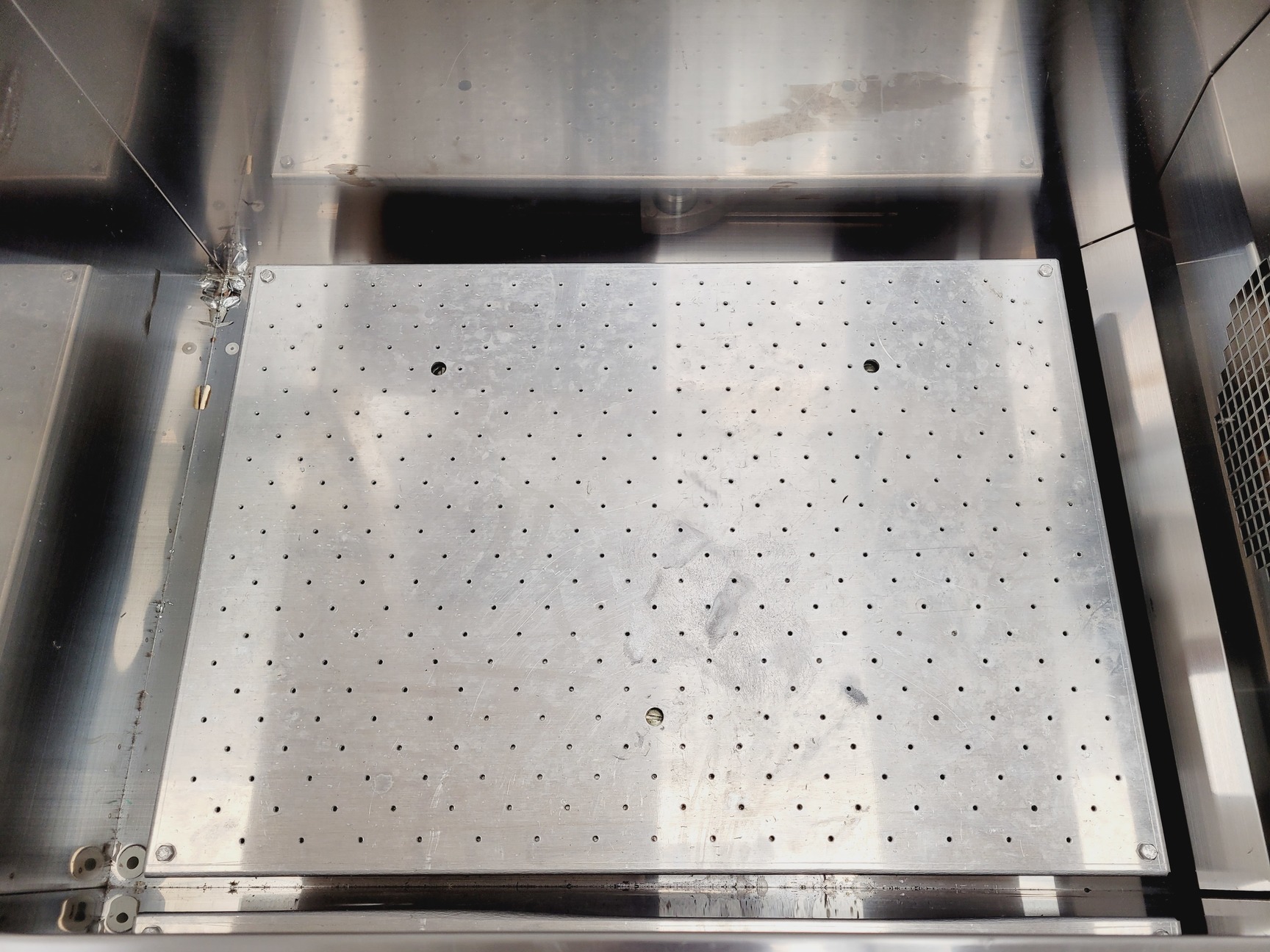Image of Gallenkamp Laboratory Incubator Shaker  Cat no. IOX400.XX2.C Lab