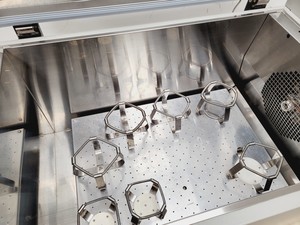 Thumbnail image of Gallenkamp Incubator Shaker Cat no. IOX400.XX2.C Lab