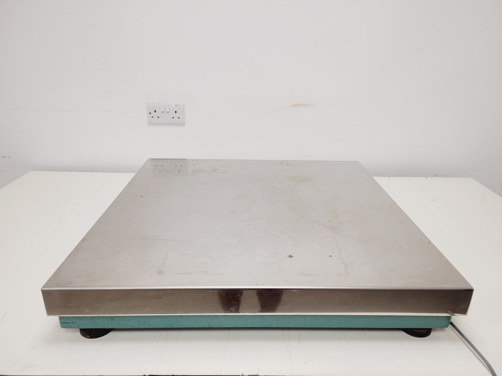 Image of Sartorius Combics 2 Platform Scales Lab