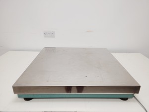 Thumbnail image of Sartorius Combics 2 Platform Scales Lab