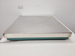 Thumbnail image of Sartorius Combics 2 Platform Scales Lab