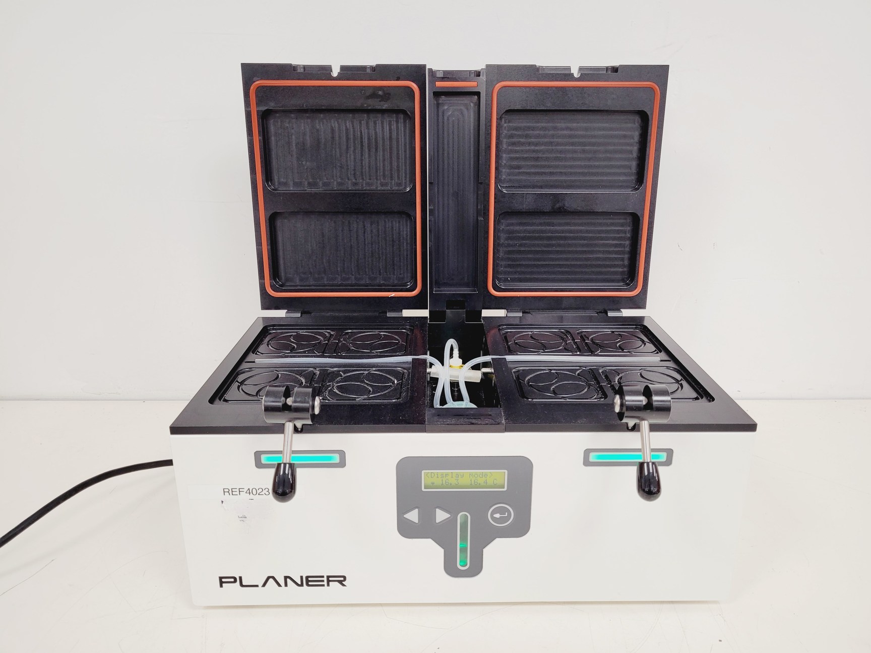 Image of Planer Bench Top Incubator  Model - BT37GP  PN - GDBT37GP-01 Lab