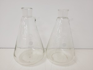 Thumbnail image of 28 x Conical & Volumetric Laboratory Flasks Lab - Kimax, Quick Fit, Pyrex Lab