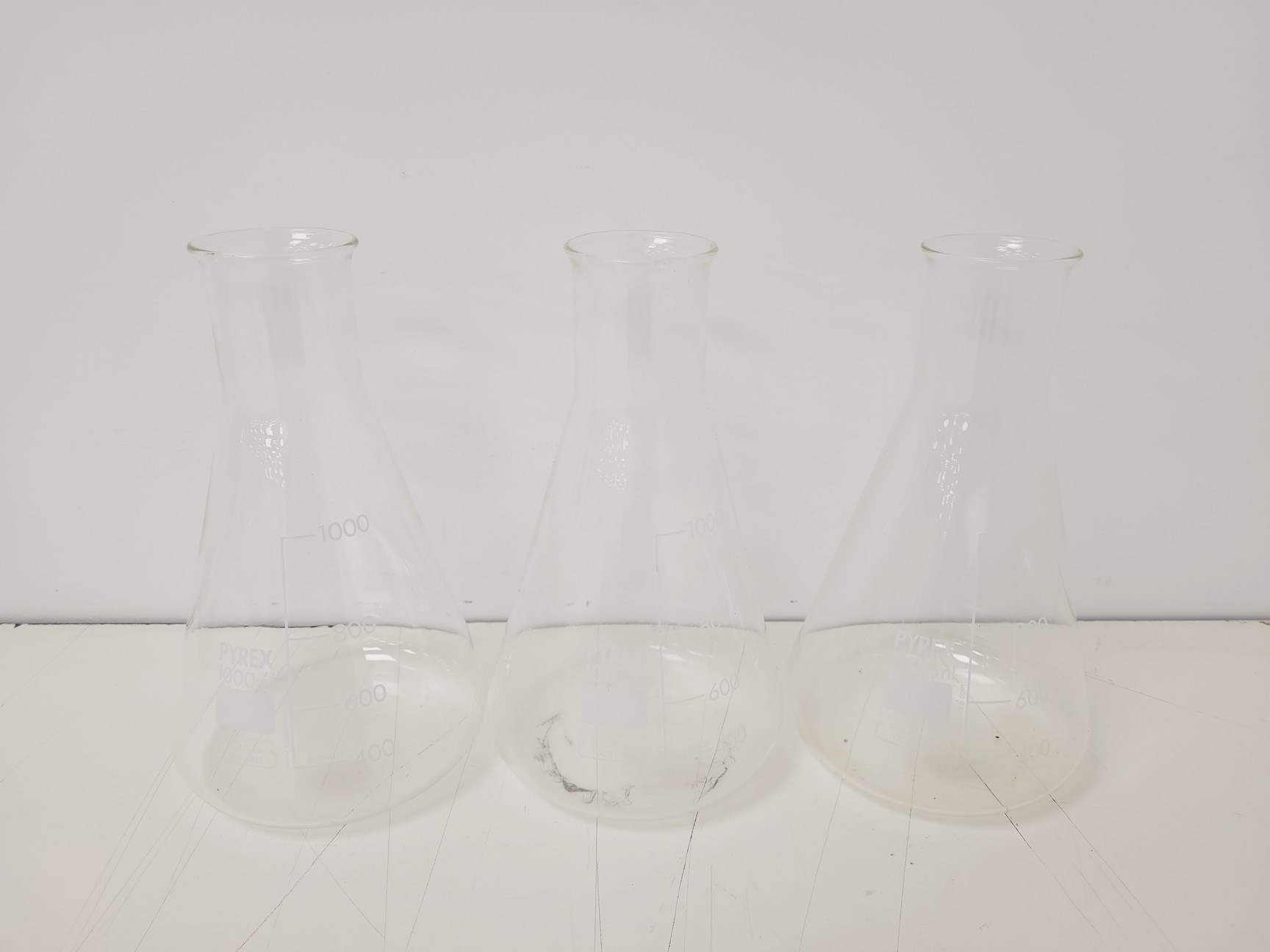 Image of 28 x Conical & Volumetric Laboratory Flasks Lab - Kimax, Quick Fit, Pyrex Lab