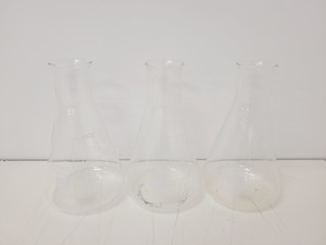 Thumbnail image of 28 x Conical & Volumetric Laboratory Flasks Lab - Kimax, Quick Fit, Pyrex Lab