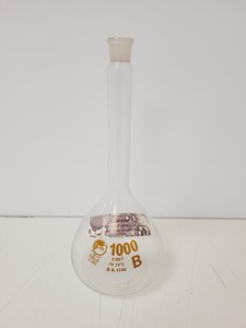 Thumbnail image of 28 x Conical & Volumetric Laboratory Flasks Lab - Kimax, Quick Fit, Pyrex Lab