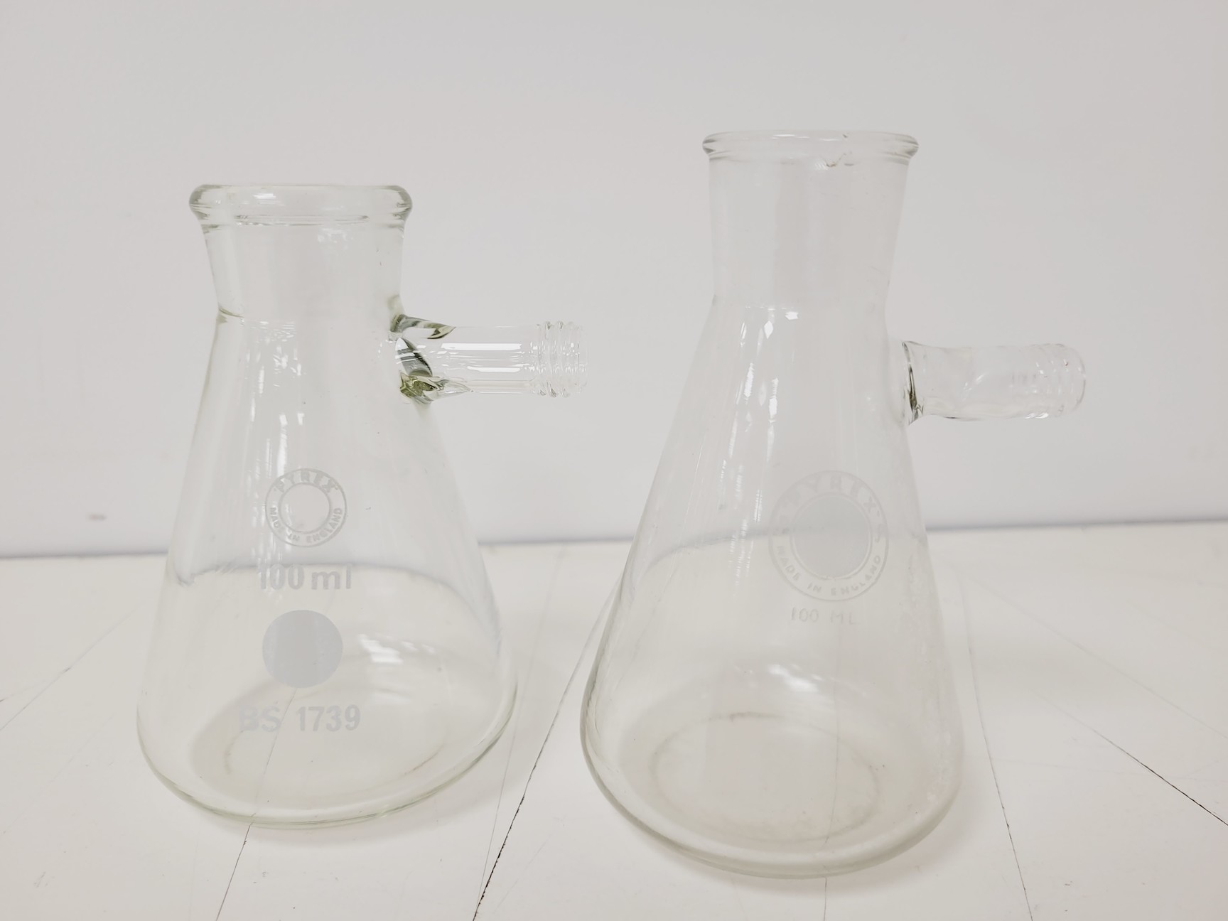 Image of 28 x Conical & Volumetric Laboratory Flasks Lab - Kimax, Quick Fit, Pyrex Lab