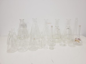 Thumbnail image of 28 x Conical & Volumetric Laboratory Flasks Lab - Kimax, Quick Fit, Pyrex Lab