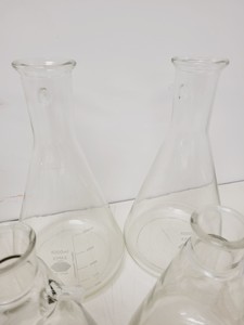 Thumbnail image of 28 x Conical & Volumetric Laboratory Flasks Lab - Kimax, Quick Fit, Pyrex Lab
