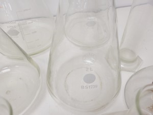 Thumbnail image of 28 x Conical & Volumetric Laboratory Flasks Lab - Kimax, Quick Fit, Pyrex Lab