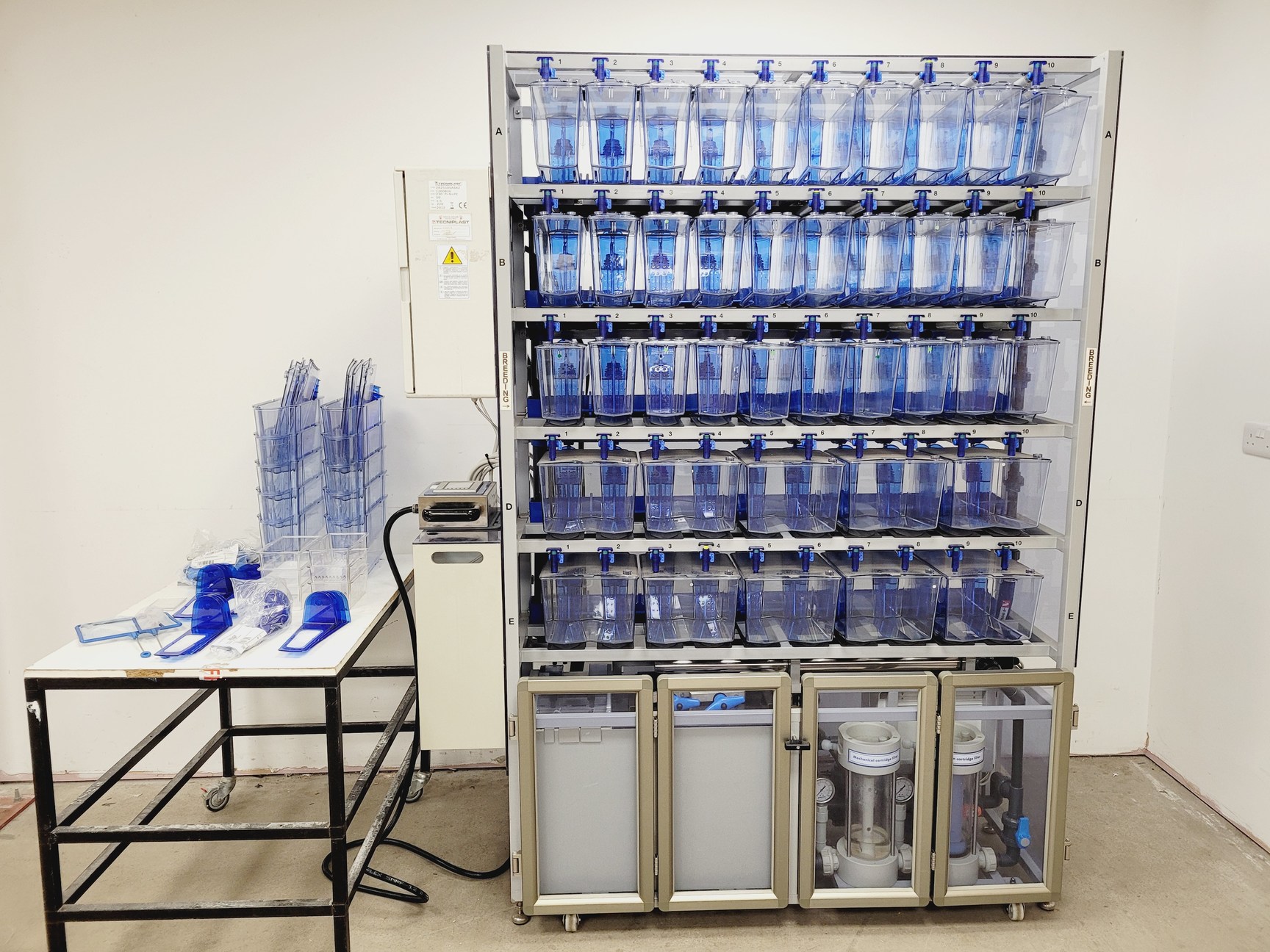 Image of Tecniplast Quarantine Rack Fish Tank System ZebTEC & ZB1020MN2AB Power Box
