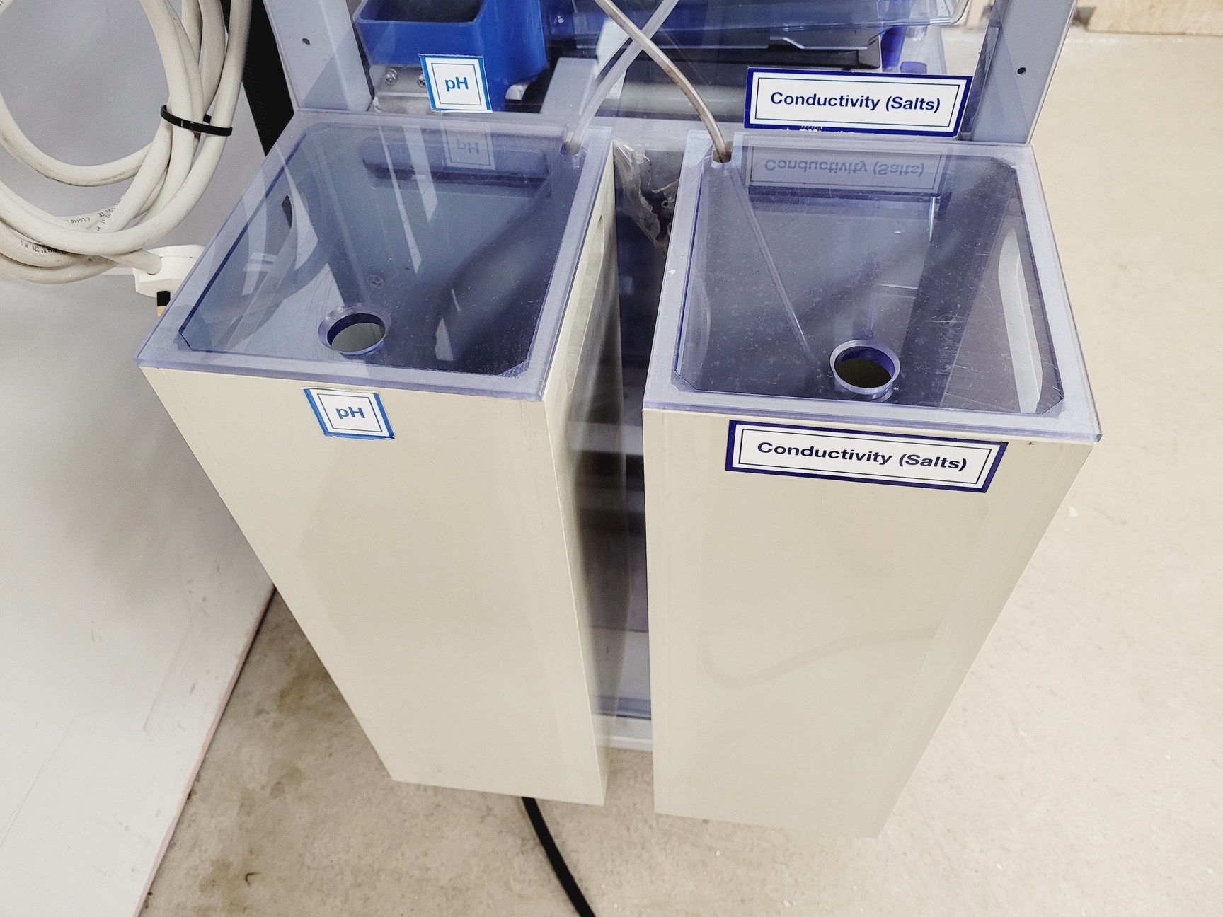 Image of Tecniplast Quarantine Rack Fish Tank System ZebTEC & ZB1020MN2AB Power Box