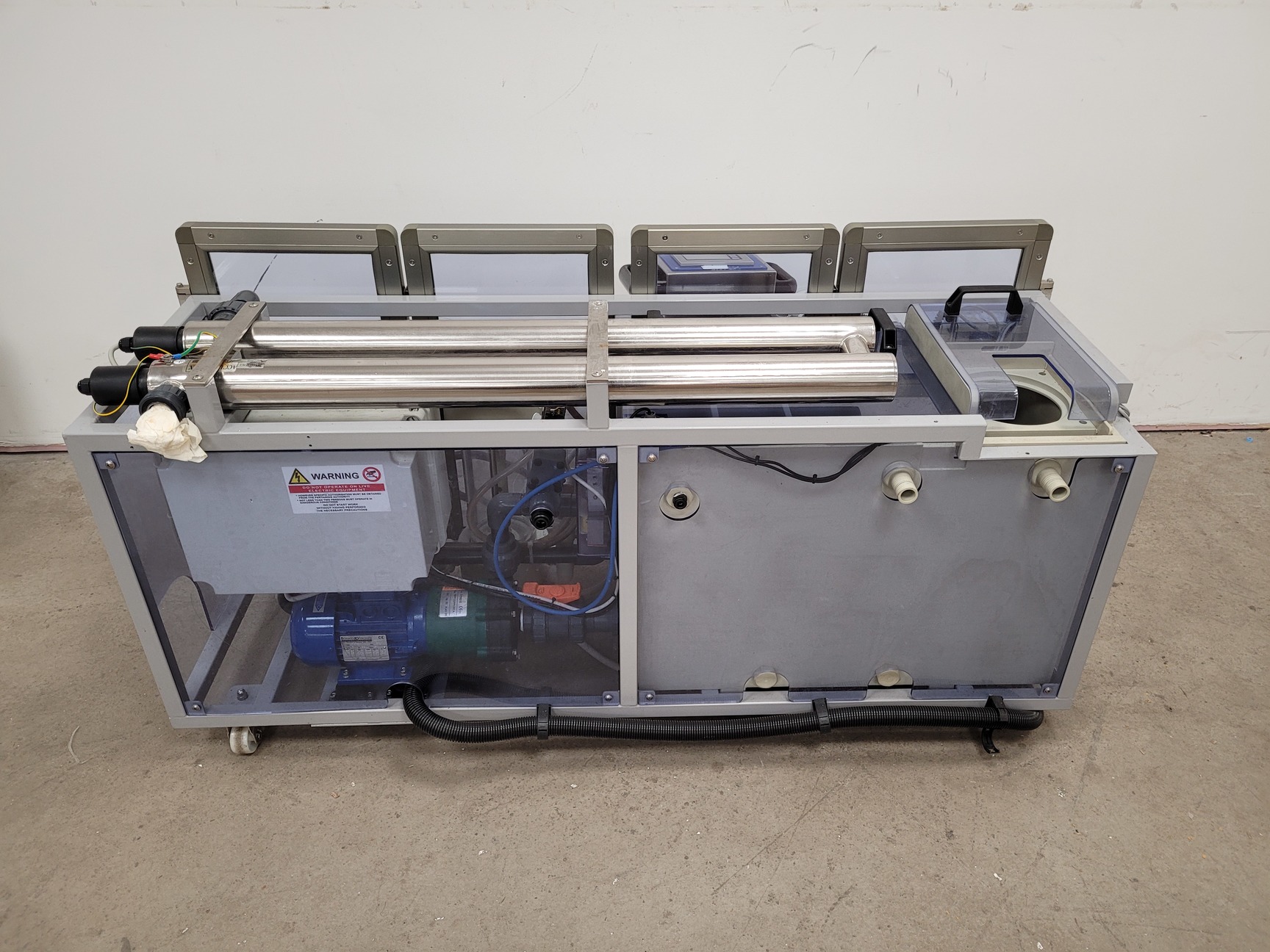Image of Tecniplast Quarantine Rack Fish Tank System ZebTEC  with ZB1020MN2AB Power Box
