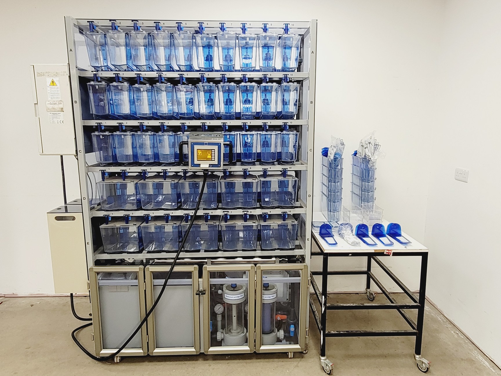 Image of Tecniplast Quarantine Rack Fish Tank System ZebTEC  with ZB1020MN2AB Power Box
