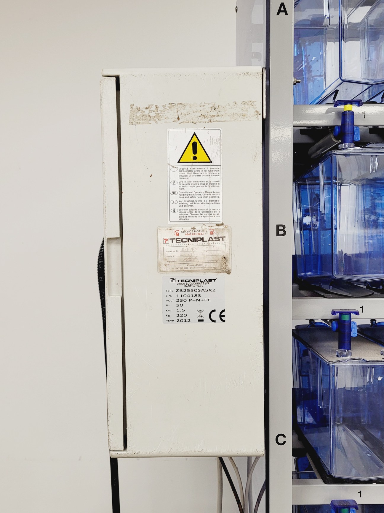 Image of Tecniplast Quarantine Rack Fish Tank System ZebTEC  with ZB1020MN2AB Power Box