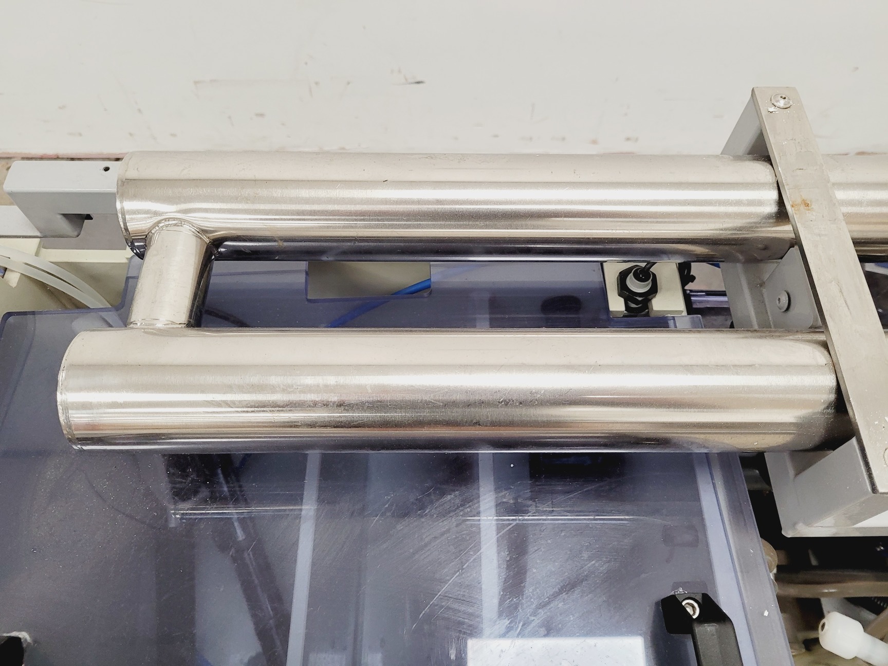 Image of Tecniplast Quarantine Rack Fish Tank System ZebTEC  with ZB1020MN2AB Power Box
