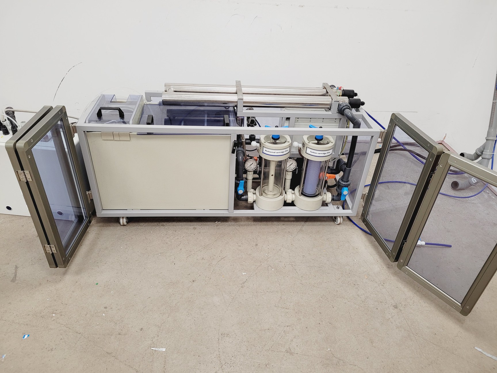 Image of Tecniplast Quarantine Rack Fish Tank System ZebTEC  with ZB1020MN2AB Power Box