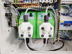 Thumbnail image of Tecniplast Quarantine Rack Fish Tank System ZebTEC  with ZB1020MN2AB Power Box