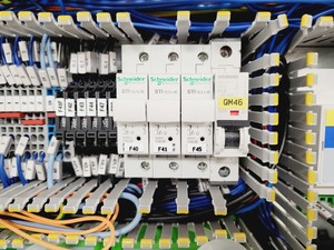 Thumbnail image of Tecniplast Quarantine Rack Fish Tank System ZebTEC  with ZB1020MN2AB Power Box