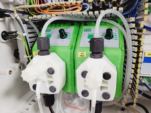 Thumbnail image of Tecniplast Quarantine Rack Fish Tank System ZebTEC  with ZB1020MN2AB Power Box