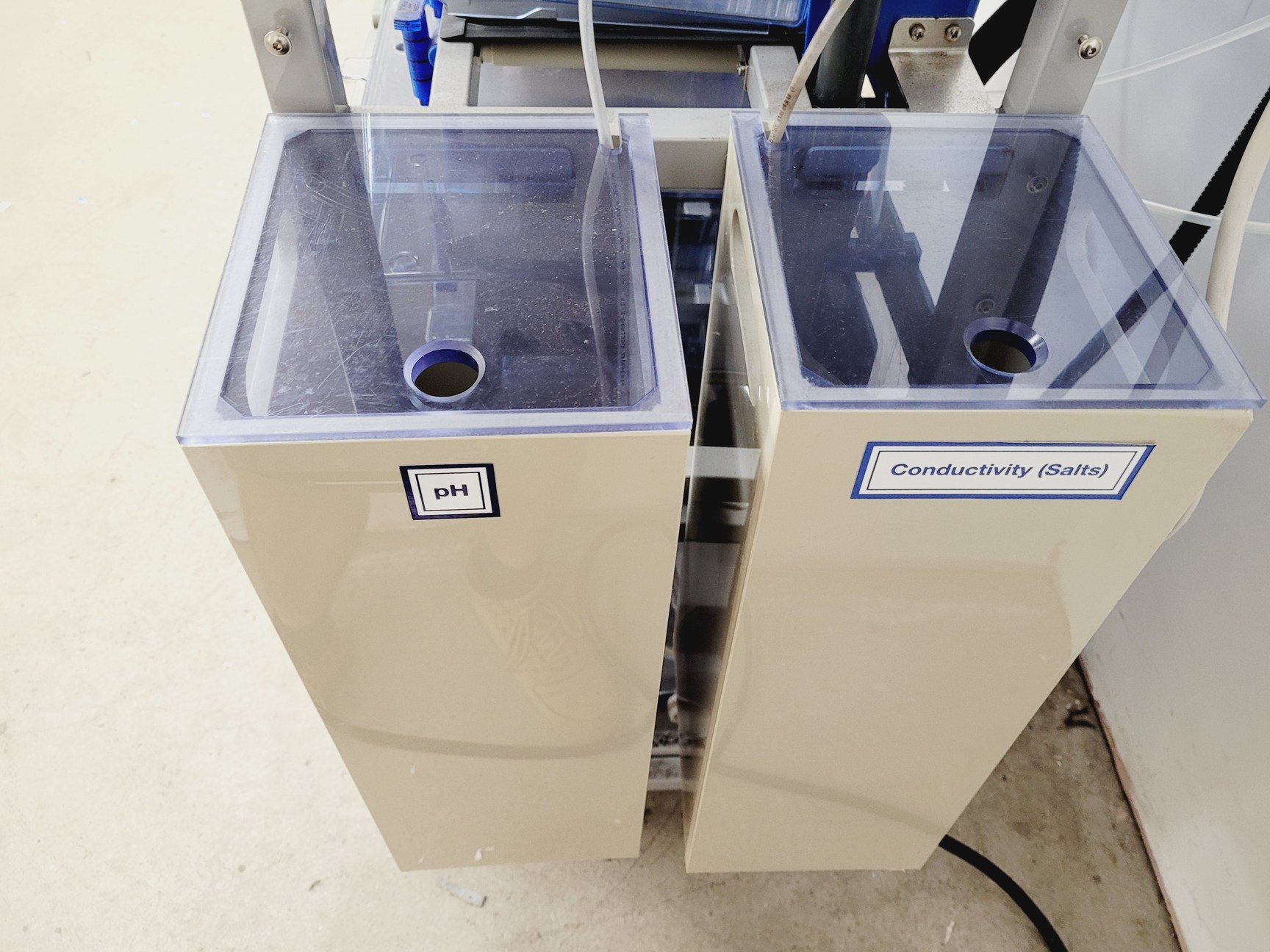 Image of Tecniplast Quarantine ZebTEC Rack Fish Tank System with ZB1020MN2AB Power Box
