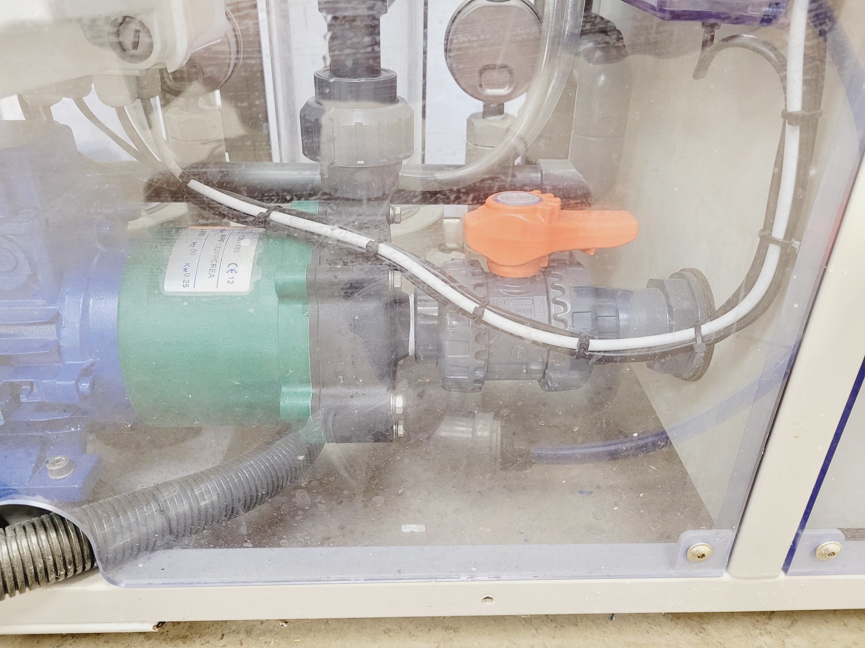 Image of Tecniplast Quarantine ZebTEC Rack Fish Tank System with ZB1020MN2AB Power Box