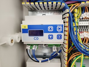 Thumbnail image of Tecniplast Quarantine ZebTEC Rack Fish Tank System with ZB1020MN2AB Power Box
