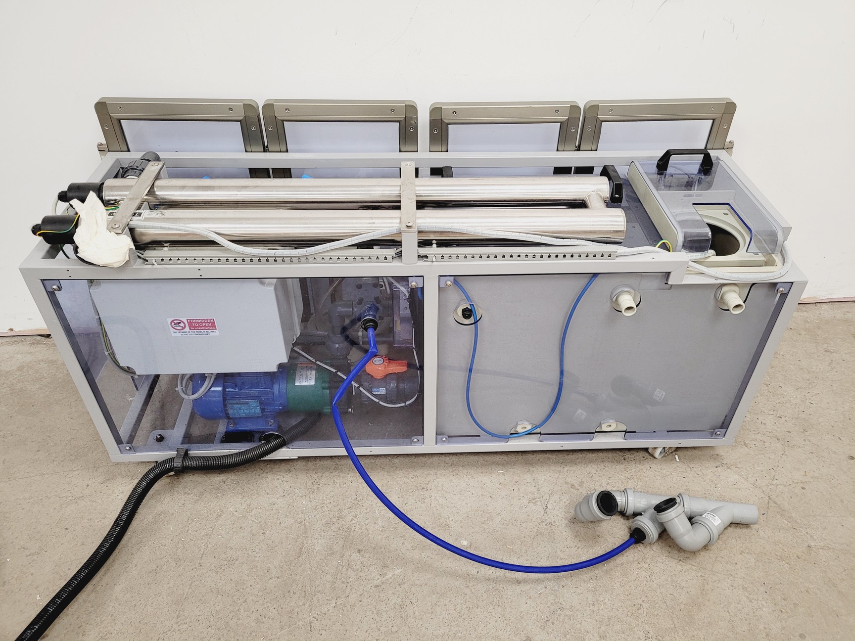 Image of Tecniplast Quarantine ZebTEC Fish Tank Rack System with ZB2550SADX2 PSU 