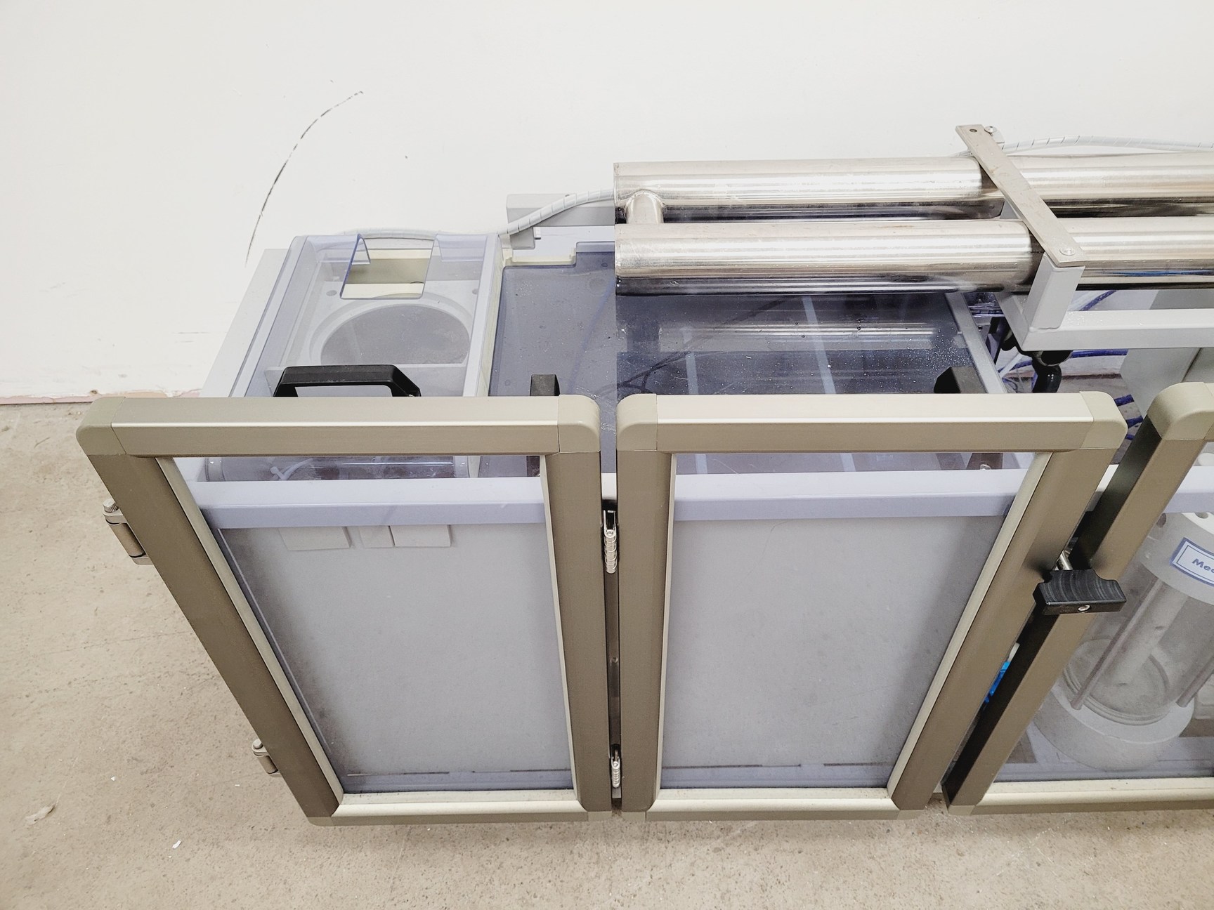 Image of Tecniplast Quarantine ZebTEC Fish Tank Rack System with ZB2550SADX2 PSU 