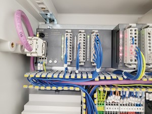 Thumbnail image of Tecniplast Quarantine ZebTEC Fish Tank Rack System & ZB2550SADX2 PSU 