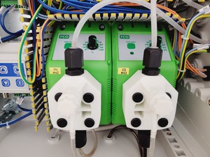 Thumbnail image of Tecniplast Quarantine ZebTEC Fish Tank Rack System & ZB2550SADX2 PSU 