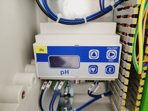 Thumbnail image of Tecniplast Quarantine ZebTEC Fish Tank Rack System & ZB2550SADX2 PSU 